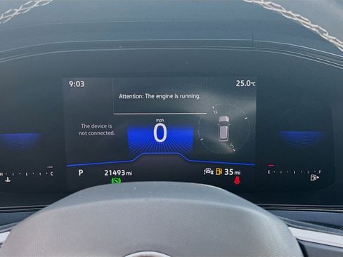 Used 2022 Volkswagen Taos SE image 11