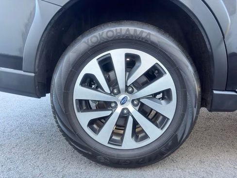 Used 2023 Subaru Outback Premium AWD/4WD image 31