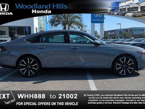 Used 2024 Honda Accord Touring image 4