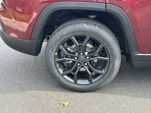 New 2025 Jeep Grand Cherokee Limited image 19