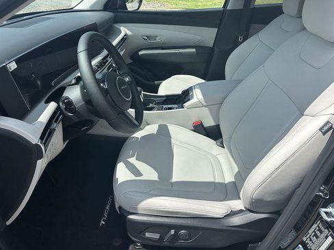New 2025 Hyundai Tucson SEL image 9