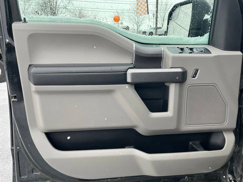 Used 2020 Ford F150 XLT w/ Equipment Group 302A Luxury image 9