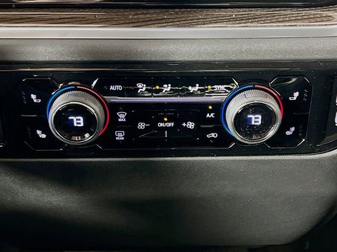 New 2026 Chevrolet Silverado 2500 LT w/ Leather Package AWD/4WD image 16