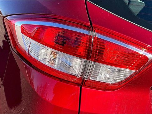 Used 2017 Ford C-MAX Energi SE w/ Equipment Group 401A image 30