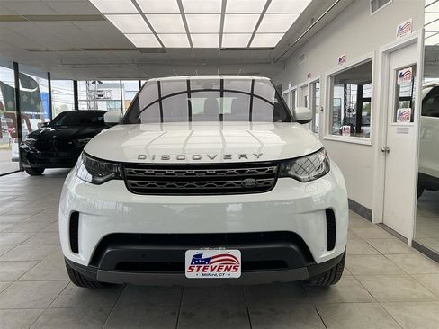 Used 2020 Land Rover Discovery SE AWD/4WD image 2