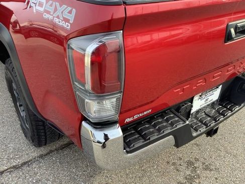 Used 2021 Toyota Tacoma TRD Off-Road AWD/4WD image 21