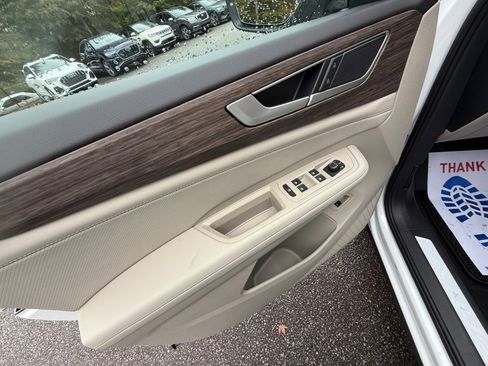 New 2026 Volkswagen Atlas SEL image 32