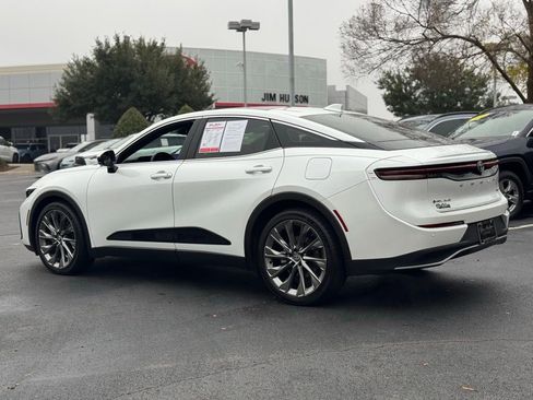 Certified 2025 Toyota Crown Limited image 9