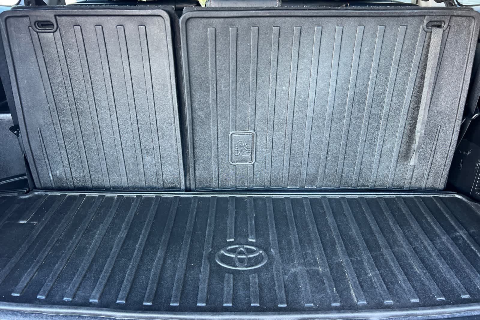 Used 2018 Toyota Highlander XLE FWD image 17