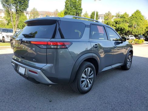Certified 2023 Nissan Pathfinder SL FWD image 4