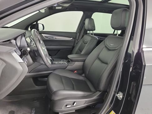 Used 2024 Cadillac XT6 Luxury w/ LPO, Floor Liner Package AWD/4WD image 18