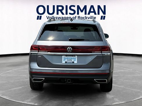 Used 2025 Volkswagen Atlas SE FWD image 5