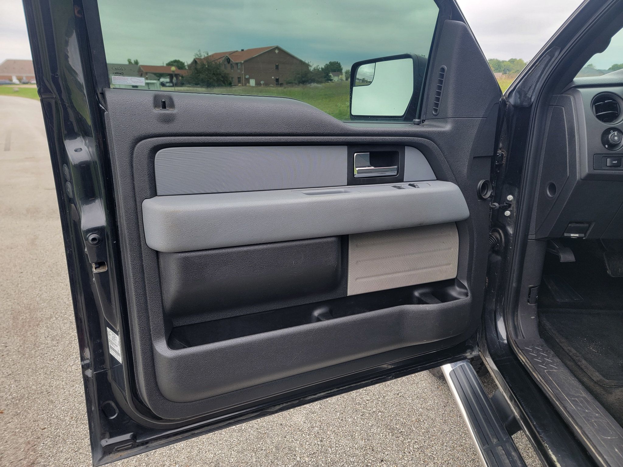Used 2013 Ford F150 STX w/ Mid Equipment Group AWD/4WD image 9