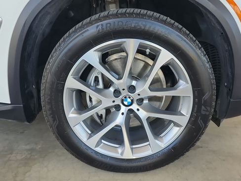Used 2026 BMW X5 xDrive40i w/ Parking Assistance Package AWD/4WD image 8