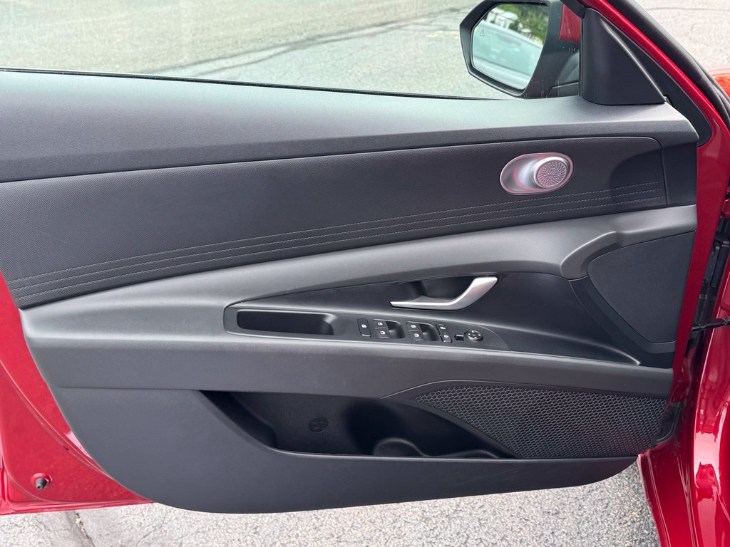 Used 2023 Hyundai Elantra SEL FWD image 32