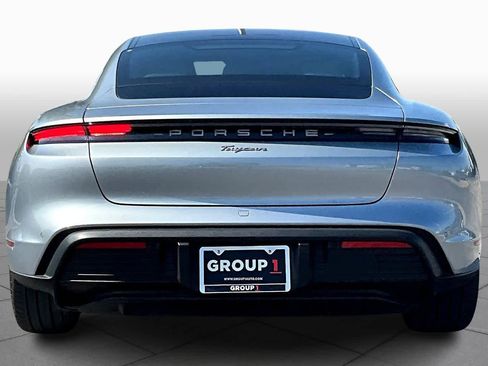 Used 2022 Porsche Taycan image 4