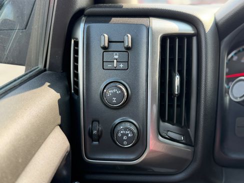 Used 2018 Chevrolet Silverado 1500 LT w/ All Star Edition AWD/4WD image 6