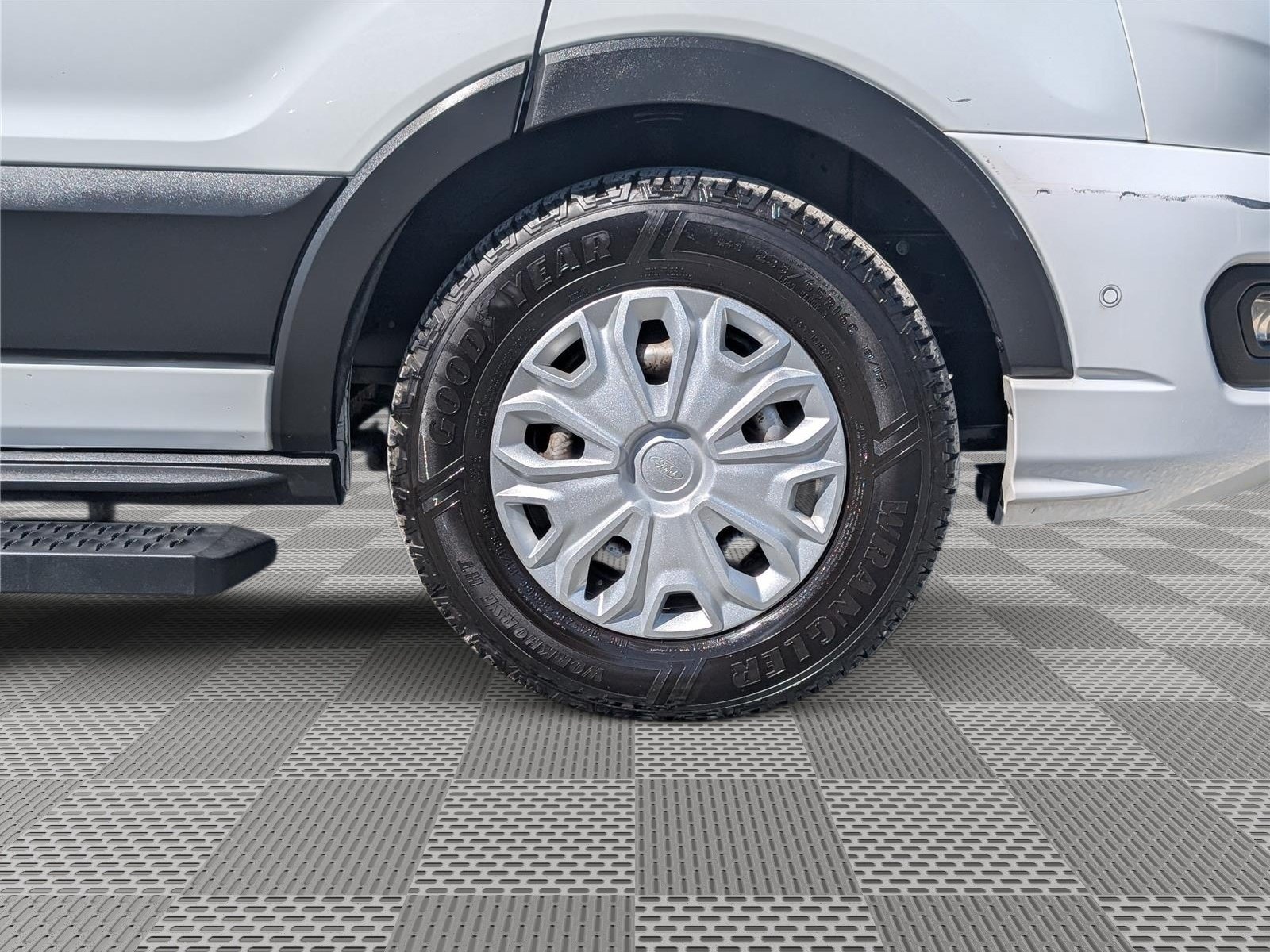 Used 2020 Ford Transit 350 XLT RWD image 9