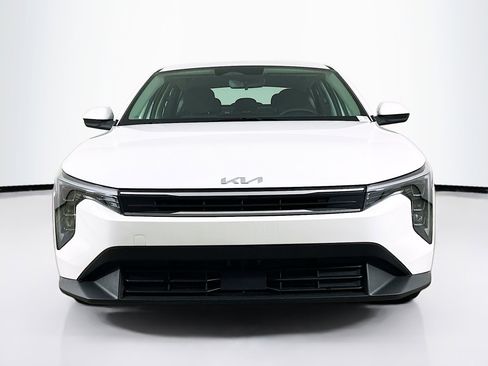 Used 2025 Kia K4 LXS image 2