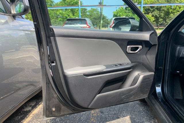 Used 2025 Kia K4 FWD image 11