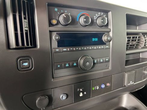 Used 2024 GMC Savana 2500 Extended image 24