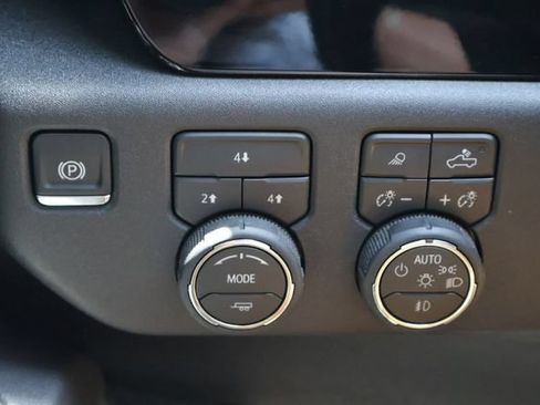 Used 2026 Chevrolet Silverado 2500 LT w/ Trail Boss Package AWD/4WD image 16