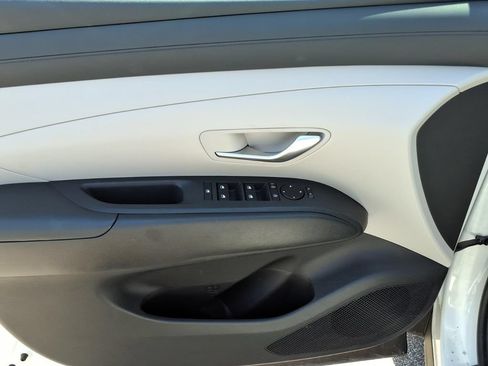 Used 2025 Hyundai Tucson SEL FWD image 15