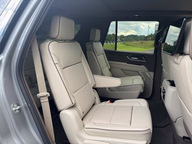 New 2026 GMC Yukon Denali w/ Denali Reserve Package AWD/4WD image 28