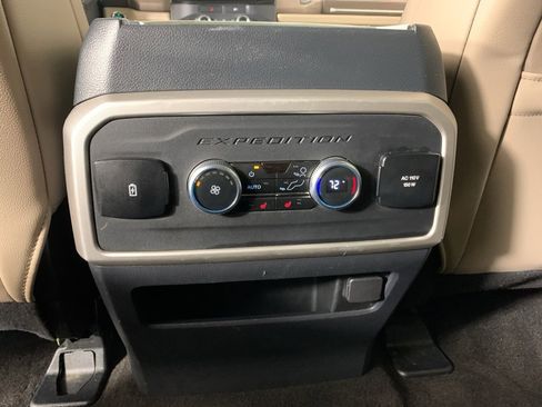 Used 2023 Ford Expedition Limited image 37
