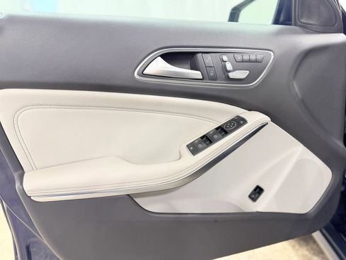 Used 2018 Mercedes-Benz GLA 250 4MATIC image 11