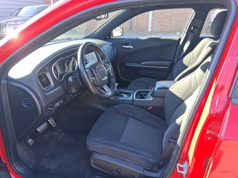 Used 2018 Dodge Charger SXT Plus image 9