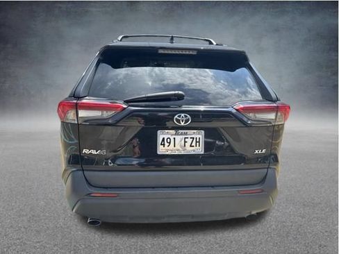 Used 2023 Toyota RAV4 XLE w/ Convenience Package FWD image 5