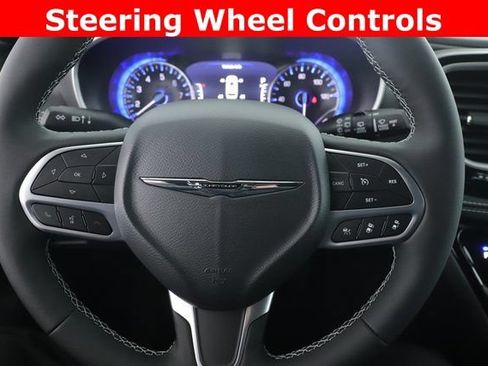 New 2026 Chrysler Pacifica Select AWD/4WD image 22