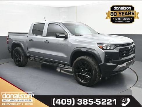 Used 2023 Chevrolet Colorado Trail Boss w/ Technology Package AWD/4WD image 1