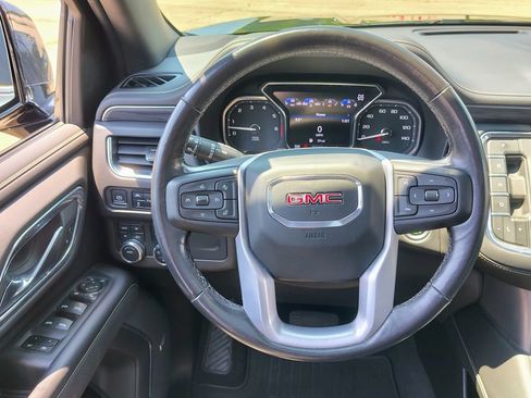Used 2021 GMC Yukon XL SLT w/ SLT Premium Package AWD/4WD image 46