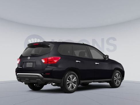 Used 2017 Nissan Pathfinder SV w/ SV Cold Weather Package AWD/4WD image 4