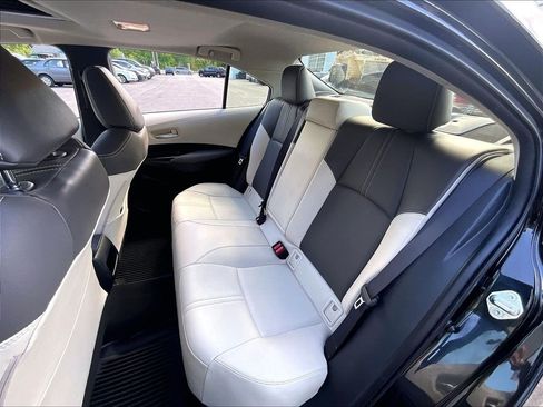 Used 2020 Toyota Corolla XLE FWD image 25