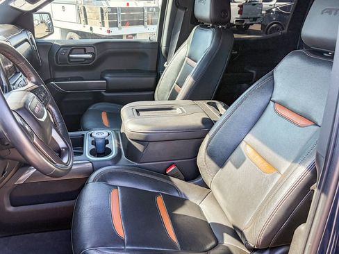 Used 2020 GMC Sierra 1500 AT4 w/ AT4 Premium Package image 9