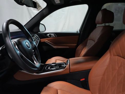 Used 2024 BMW X5 xDrive40i w/ Premium Package image 2