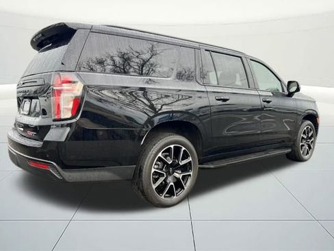 Used 2024 Chevrolet Suburban RST w/ Luxury Package image 4