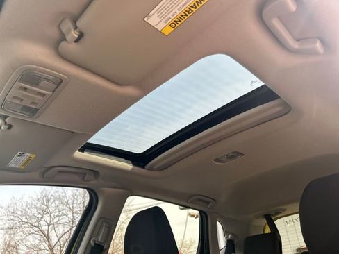 Used 2017 Honda Fit EX image 21