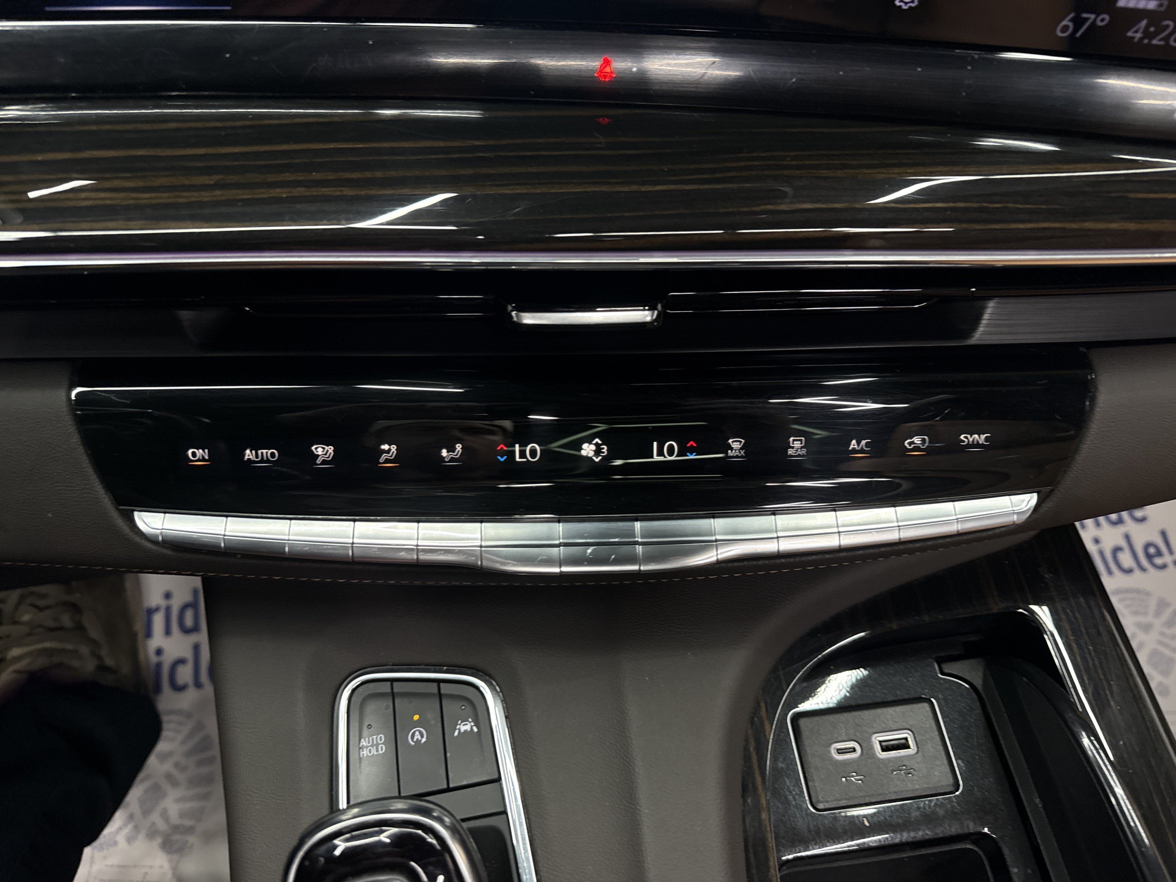Used 2023 Cadillac Escalade Sport w/ LPO, Floor Liner Package AWD/4WD image 21
