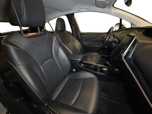 Used 2021 Toyota Prius Prime XLE image 15