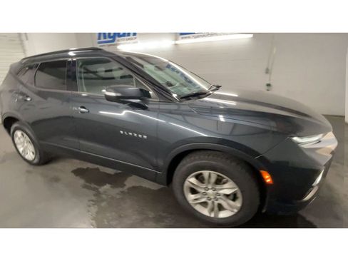 Used 2020 Chevrolet Blazer LT image 2