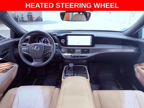 Certified 2022 Lexus LS 500 w/ Accessory Package (Z2) RWD image 13