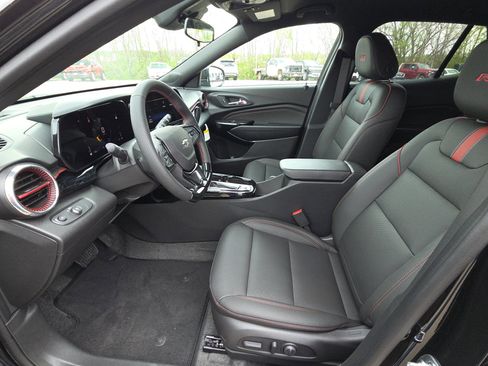 New 2026 Chevrolet Trax RS w/ Driver Confidence Package image 15