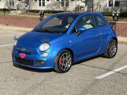 Used 2015 FIAT 500 Sport w/ Comfort/Convenience Group image 3