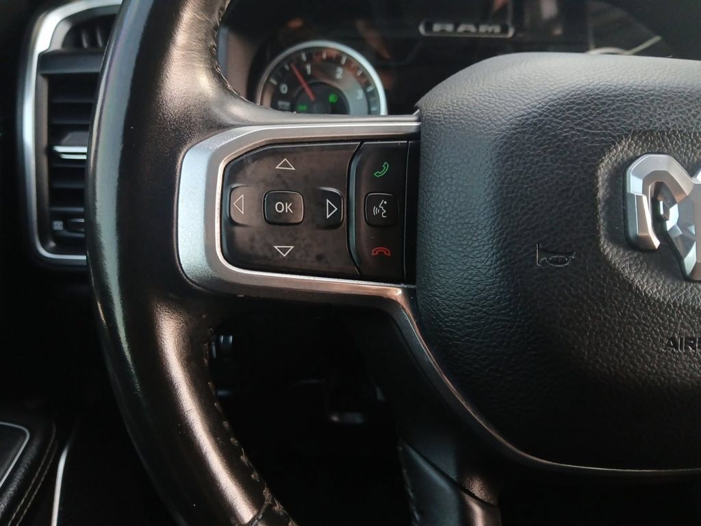 Used 2022 RAM 1500 Laramie AWD/4WD image 11