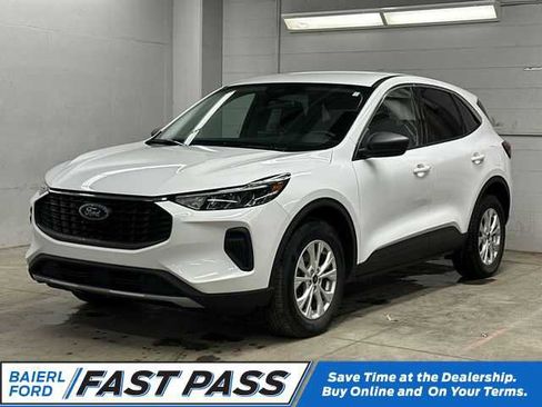 Used 2023 Ford Escape Active AWD/4WD image 1