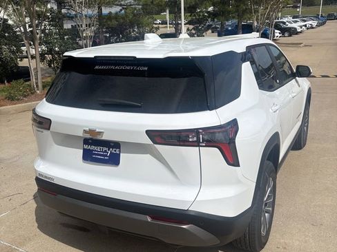 New 2026 Chevrolet Equinox LT w/ Convenience Package II image 9